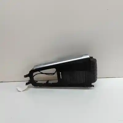 Pezzo di ricambio per auto di seconda mano Vassoio sottobicchiere centrale per MERCEDES-BENZ EQB (X243) EQB 350 4-MATIC (243.612, 243.613) Riferimenti OEM IAM A1776805701,A2476807206  