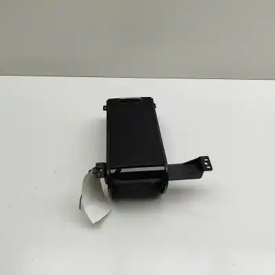 Автозапчастина б/у центральний підставник для jaguar f-pace x761 (2015-..) off-road посилання на oem iam gx63-f048196-a  