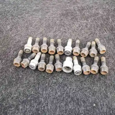 Tweedehands auto-onderdeel Wielbouten Set voor BMW 3 E90 (2004-2011) Sedan OEM IAM-referenties   