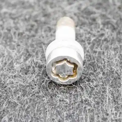 Tweedehands auto-onderdeel wielbouten set voor bmw 3 e90 (2004-2011) sedan oem iam-referenties   