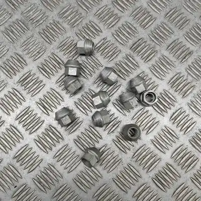 Peça sobressalente para automóvel em segunda mão Jogo De Parafusos De Roda por TESLA MODEL 3 (2018-..) Sedan Referências OEM IAM 1027002-00-B  