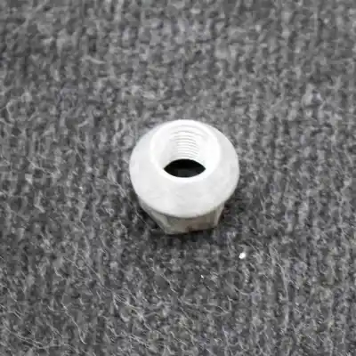 Pezzo di ricambio per auto di seconda mano set bulloni ruota per tesla model 3 (2018-..) sedan riferimenti oem iam   