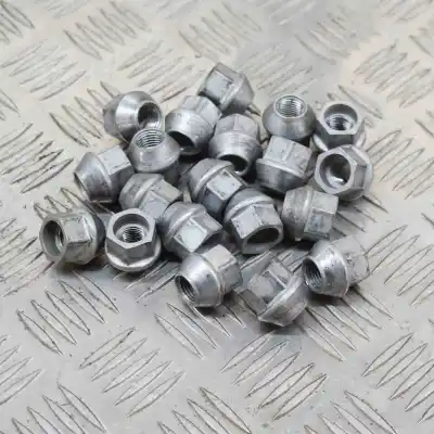 Автозапчасти б/у комплект болтов колеса за TESLA MODEL 3 (2018-..) Sedan ссылки OEM IAM   