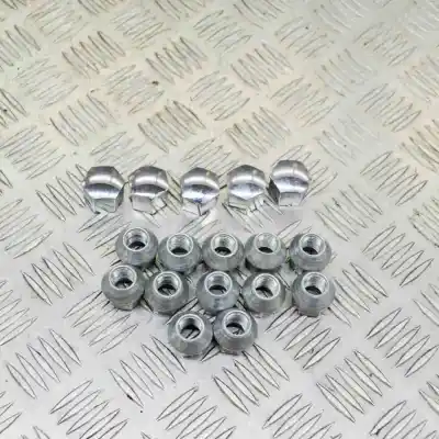 Автозапчастина б/у набір болтів колеса для TESLA MODEL S (2012-..) Hatchback Посилання на OEM IAM 1027011-00-A  