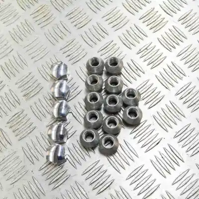 Автозапчастина б/у набір болтів колеса для tesla model s (2012-..) hatchback посилання на oem iam 1027011-00-a  