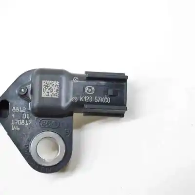 Автозапчастина б/у датчик зіткнення / удару для mazda cx-5 kf (2016-..) off-road посилання на oem iam k123-57kc0  