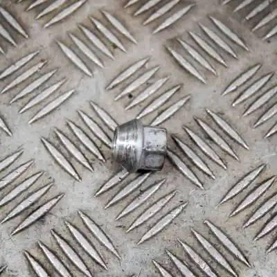 Автозапчасти б/у комплект болтов колеса за tesla model 3 (2018-..) ссылки oem iam   