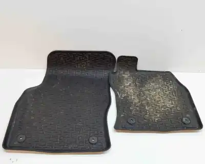 Pièce détachée automobile d'occasion jeu de tapis de sol pour skoda octavia iii combi 5e5 (2012-2020) références oem iam   