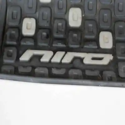 Peça sobressalente para automóvel em segunda mão jogo de tapetes por kia niro (2016-..) off-road referências oem iam g5f13-ac000  