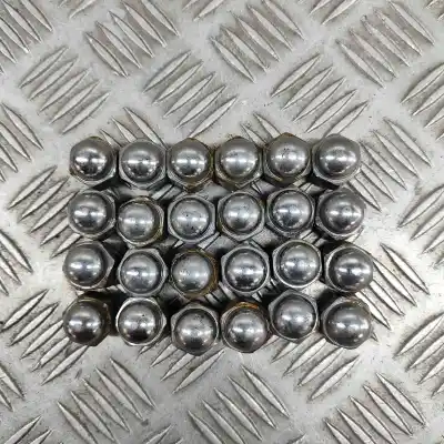 Автозапчастина б/у набір болтів колеса для TOYOTA HILUX VIII PICK-UP _N1_ (2015-..) Pick-up Посилання на OEM IAM 90942-01082  