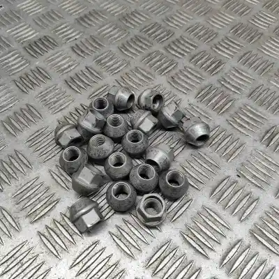 Second-hand car spare part wheel bolt set for tesla model 3 (2018-..) sedan oem iam references 1027002-00-b  