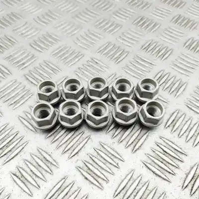 Pezzo di ricambio per auto di seconda mano set bulloni ruota per tesla model y (2019-..) off-road riferimenti oem iam 1027002-00-b  