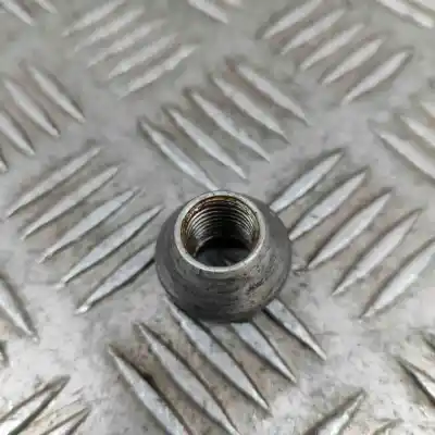 Pezzo di ricambio per auto di seconda mano set bulloni ruota per tesla model y (2019-..) off-road riferimenti oem iam 1027002-00-b  