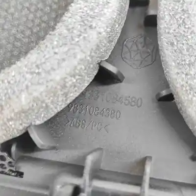 Автозапчастина б/у кришка динаміка для citroen c4 x bd_, be_, bf_ (2022-..) off-road посилання на oem iam 9831084580  