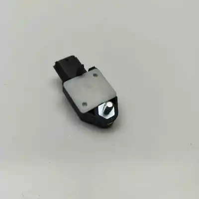 Piesă de schimb auto la mâna a doua senzor de coliziune / impact pentru lexus is ii gse2_, ale2_, use2_ (2005-2013) referințe oem iam 89831-02020  