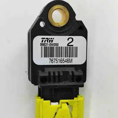 Pezzo di ricambio per auto di seconda mano sensore urto / impatto per toyota hilux vii pick-up _n1_, _n2_, _n3_ (2004-..) pick-up riferimenti oem iam 89831-0w050  
