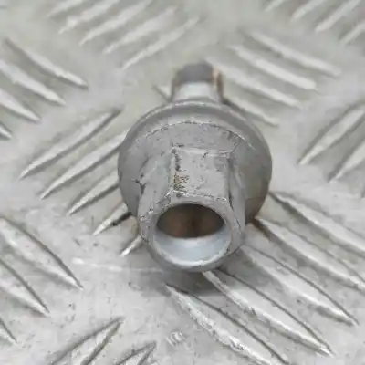 Pezzo di ricambio per auto di seconda mano set bulloni ruota per opel mokka (2020-..) off-road riferimenti oem iam 9817024580  