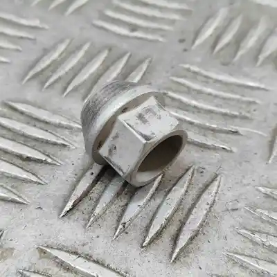 Peça sobressalente para automóvel em segunda mão jogo de parafusos de roda por tesla model y (2019-..) off-road referências oem iam 102700200b  