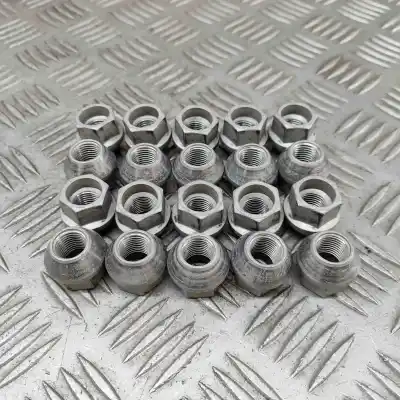 Peça sobressalente para automóvel em segunda mão jogo de parafusos de roda por tesla model y (2019-..) off-road referências oem iam 102700200b  