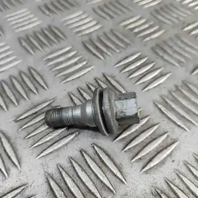 Pezzo di ricambio per auto di seconda mano set bulloni ruota per opel mokka (2020-..) off-road riferimenti oem iam 9817024580  