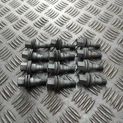 Pezzo di ricambio per auto di seconda mano set bulloni ruota per opel mokka (2020-..) off-road riferimenti oem iam 9817024580  