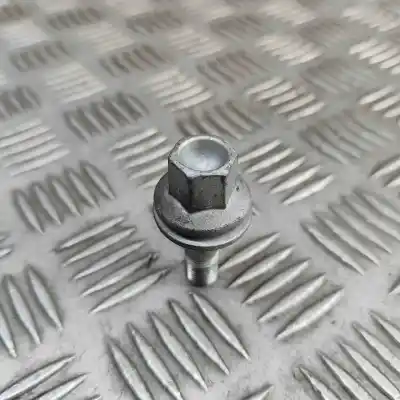 Pezzo di ricambio per auto di seconda mano set bulloni ruota per opel mokka (2020-..) off-road riferimenti oem iam 9817024580  