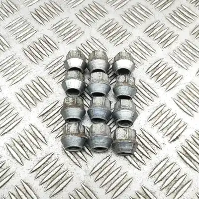 Автозапчастина б/у набір болтів колеса для TESLA MODEL S (2012-..) Hatchback Посилання на OEM IAM 1027002-00-B  