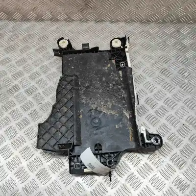 Peça sobressalente para automóvel em segunda mão caixa de bateria por bmw f40 (2019-..) hatchback referências oem iam 9387574  