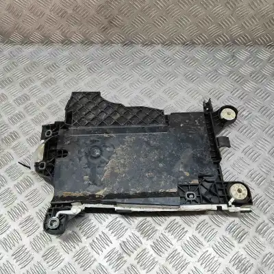 Peça sobressalente para automóvel em segunda mão caixa de bateria por bmw f40 (2019-..) hatchback referências oem iam 9387574  