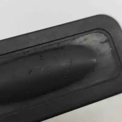 Pezzo di ricambio per auto di seconda mano pulsante portellone per renault captur j5_ (2013-..) hatchback riferimenti oem iam 8200076256  