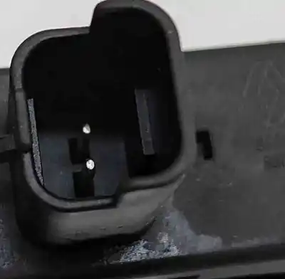 Pezzo di ricambio per auto di seconda mano pulsante portellone per renault captur j5_ (2013-..) hatchback riferimenti oem iam 8200076256  