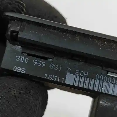 Автозапчасти б/у кнопка багажника за audi q7 4l (2006-2015) ссылки oem iam 3d0959831d  