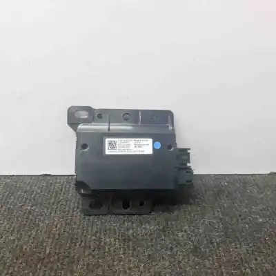 Pezzo di ricambio per auto di seconda mano Connettore Usb per TESLA MODEL 3 (2018-..) Sedan Riferimenti OEM IAM 35012502,1093295-00-A  