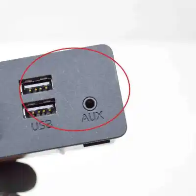Автозапчасти б/у usb-разъем за mazda cx-5 kf (2016-..) off-road ссылки oem iam d09h-669u0-a,10r-041341  