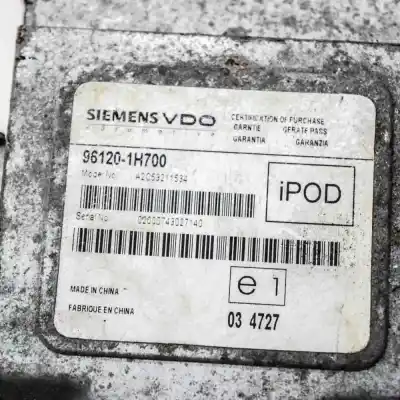 Peça sobressalente para automóvel em segunda mão conector usb por kia cee\´d hatchback ed (2006-2012) referências oem iam a2c53211534,96120-1h700  