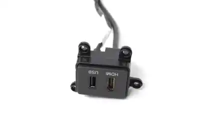 Pezzo di ricambio per auto di seconda mano Connettore Usb per SSANGYONG KORANDO (2010-..) Off-road Riferimenti OEM IAM 89720-34000  