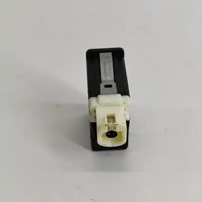 Peça sobressalente para automóvel em segunda mão conector usb por bmw 1 cabrio e88 (2008-2013) referências oem iam 9237653  