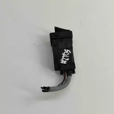 Pezzo di ricambio per auto di seconda mano connettore usb per toyota hilux vii pick-up _n1_, _n2_, _n3_ (2004-..) pick-up riferimenti oem iam 86190-0k030,86190-0k030-a  