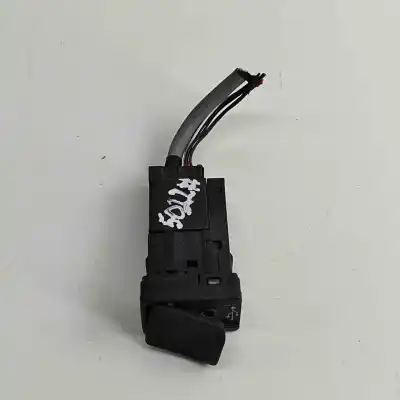 Pezzo di ricambio per auto di seconda mano Connettore Usb per TOYOTA HILUX VII PICK-UP _N1_, _N2_, _N3_ (2004-..) Pick-up Riferimenti OEM IAM 86190-0K030,86190-0K030-A  