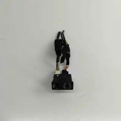 Second-hand car spare part Usb Connector for BMW X6 E71, E72 (2007-2014) OEM IAM references 9237654  