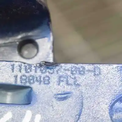 Second-hand car spare part left front door hinge for tesla model 3 (2018-..) sedan oem iam references 1101037-00-d  