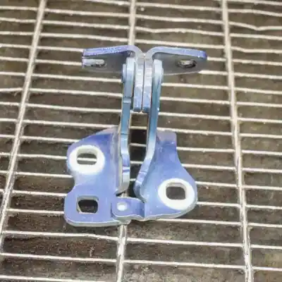 Second-hand car spare part left front door hinge for tesla model 3 (2018-..) sedan oem iam references 1101037-00-d  