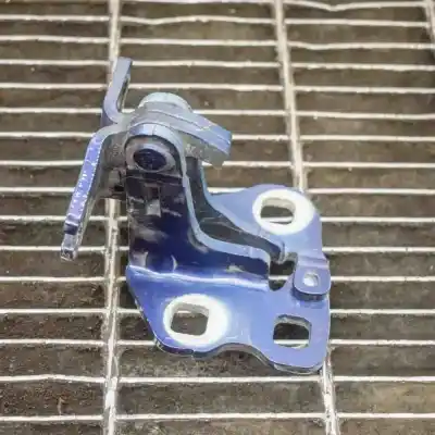 Second-hand car spare part left front door hinge for tesla model 3 (2018-..) sedan oem iam references 1101037-00-d  