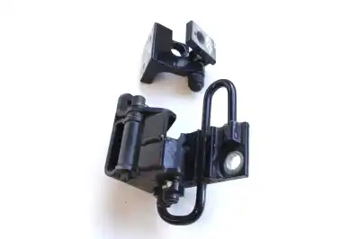 Pièce détachée automobile d'occasion Charnière De Porte Arrière Droite pour AUDI Q7 4L (2006-2015) Références OEM IAM 7L0833402B,4L0833412A  