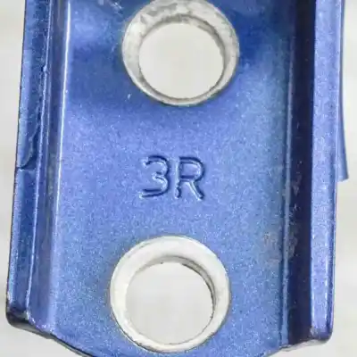 Pièce détachée automobile d'occasion charnière de porte arrière droite pour toyota hilux vii pick-up _n1_, _n2_, _n3_ (2004-..) pick-up références oem iam   