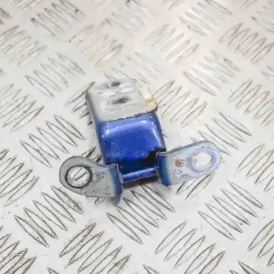 Pièce détachée automobile d'occasion charnière de porte arrière droite pour toyota hilux vii pick-up _n1_, _n2_, _n3_ (2004-..) pick-up références oem iam   