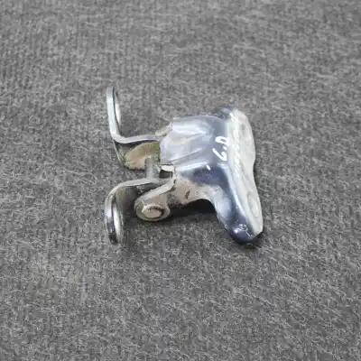 Автозапчастина б/у петель правих задніх дверей для toyota hilux vii pick-up _n1_, _n2_, _n3_ (2004-..) pick-up посилання на oem iam   