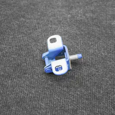 Автозапчастина б/у петля кришки багажника для opel mokka / mokka x (2012-..) off-road посилання на oem iam   