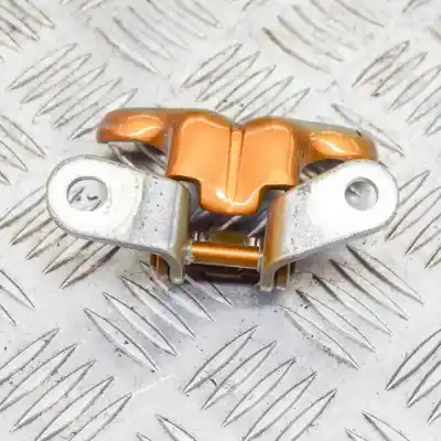 Автозапчастина б/у петель лівих передніх дверей для opel mokka / mokka x (2012-..) off-road посилання на oem iam p18067  