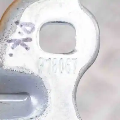 Автозапчастина б/у петель лівих передніх дверей для opel mokka / mokka x (2012-..) off-road посилання на oem iam p18067  